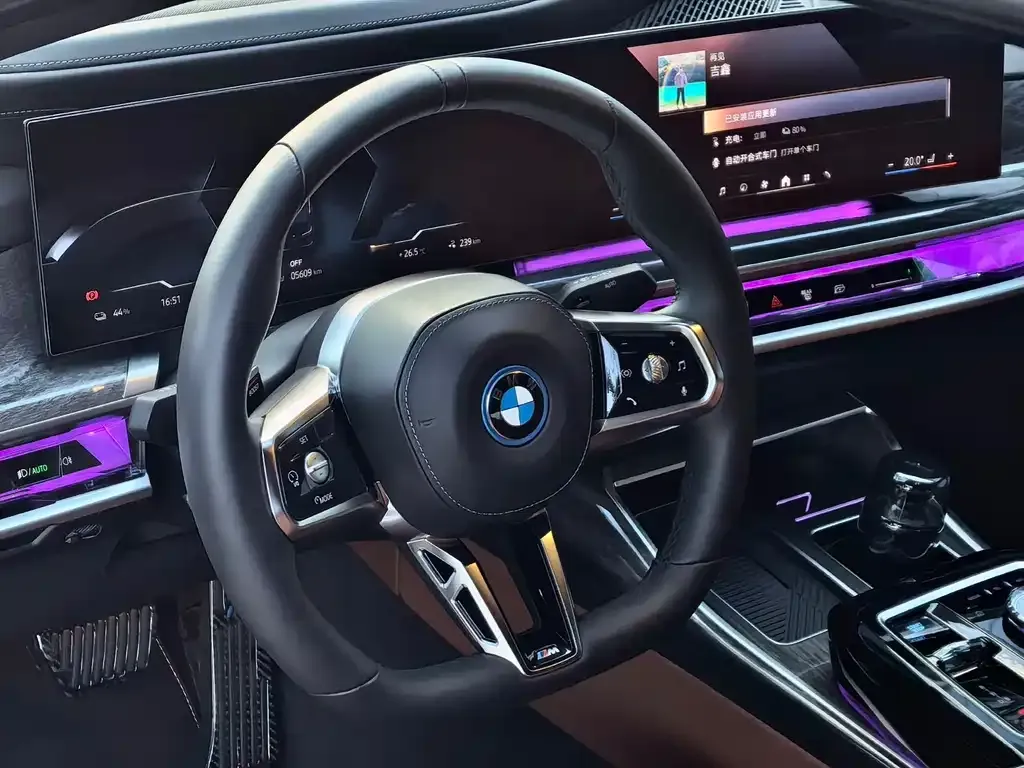 BMW i7 2025 из CN, фото 7