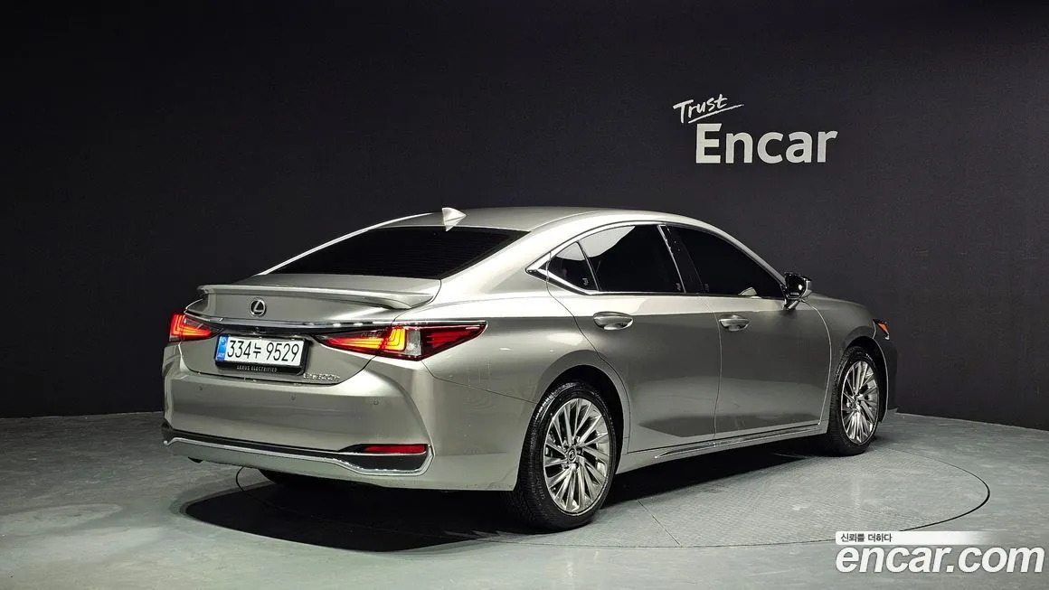 Lexus ES 2026 из KR, фото 2
