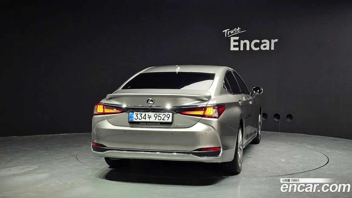 Lexus ES 2026 из KR, фото 4