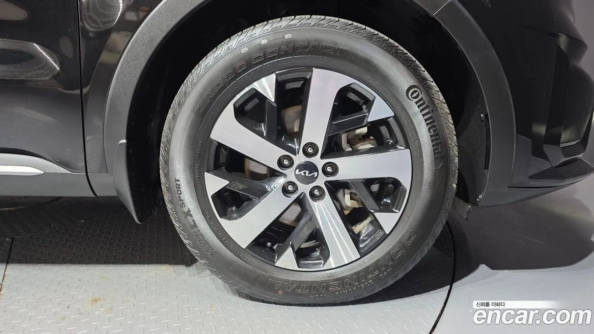 Kia Sorento — фото 5