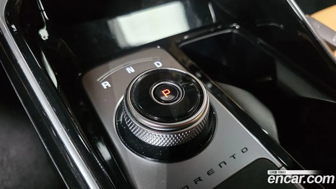 Kia Sorento — фото 9