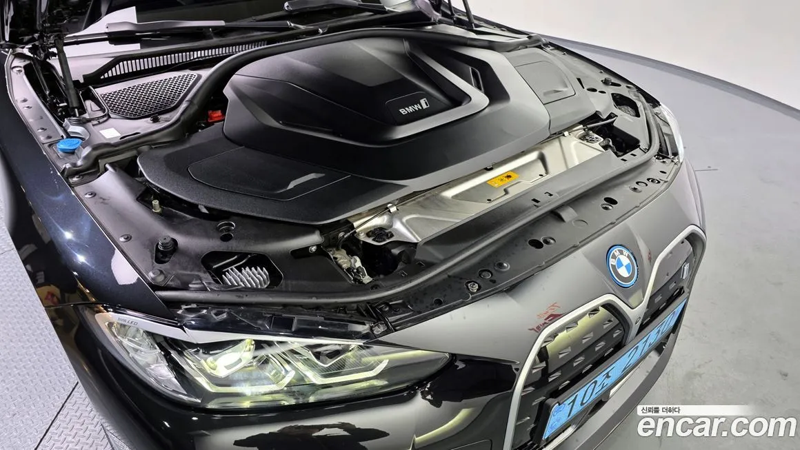 BMW i4 2022 из KR, фото 6