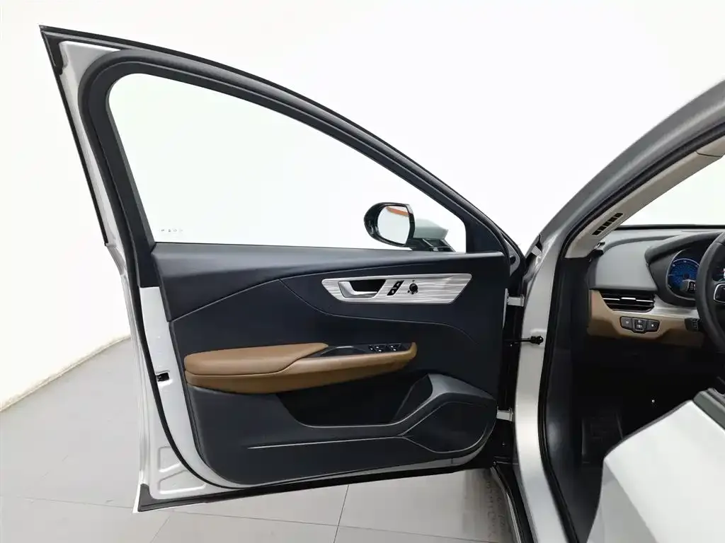 Hongqi E-QM5 2023 из CN, фото 8