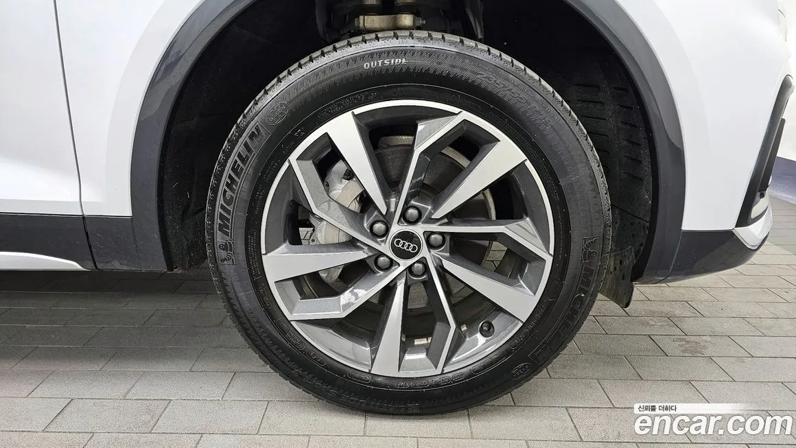 Audi Q5 2023 из KR, фото 5