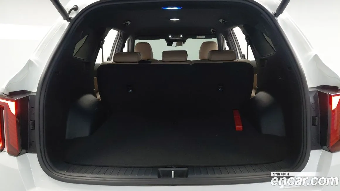 Kia Sorento — фото 10