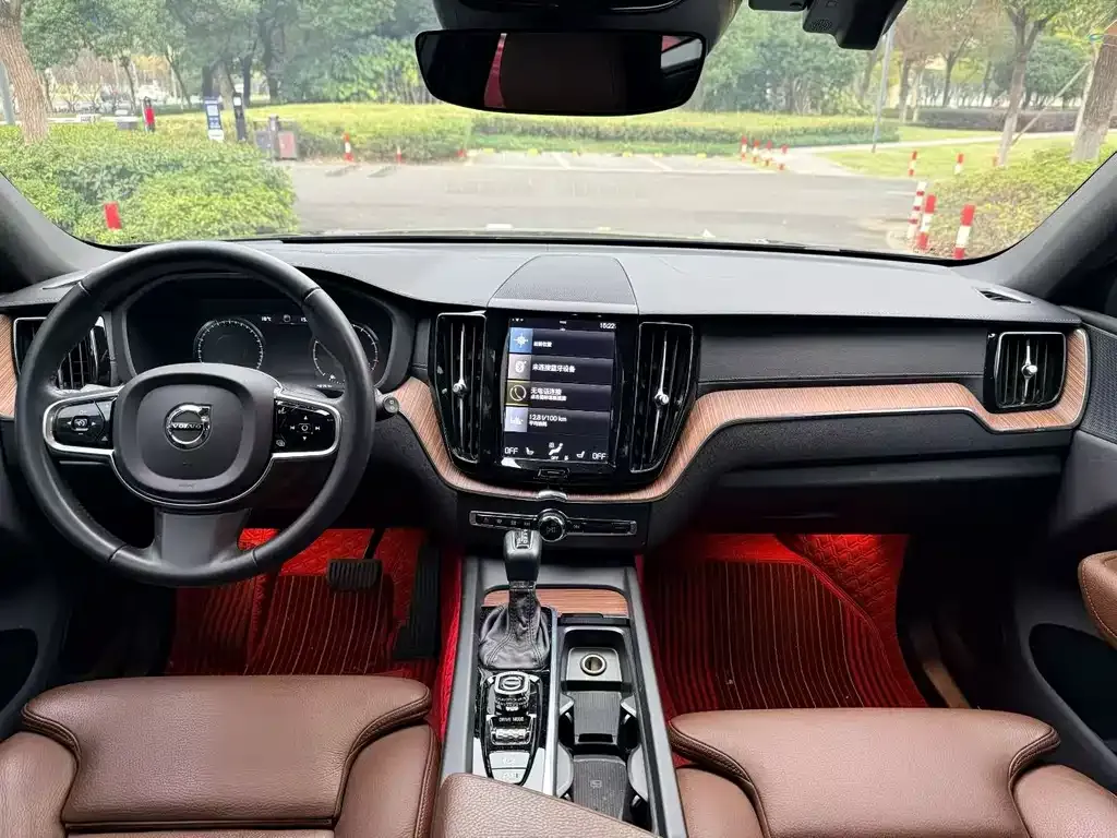 Volvo XC60 2021 из CN, фото 5