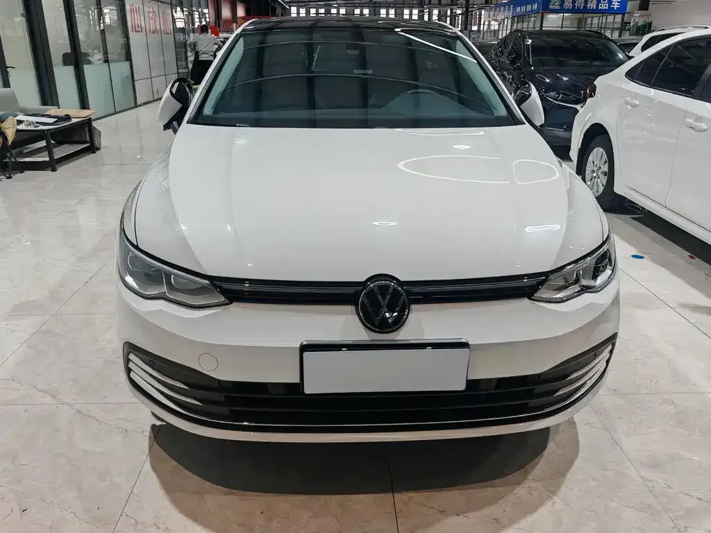 Volkswagen Golf 2022 из CN, фото 2