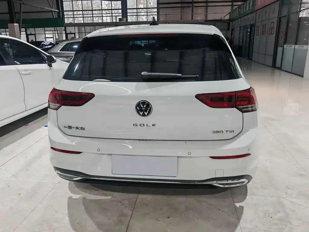 Volkswagen Golf 2022 из CN, фото 5