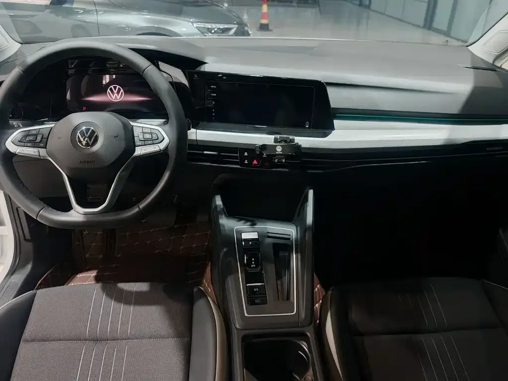 Volkswagen Golf 2022 из CN, фото 9