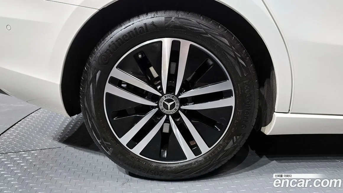Mercedes-Benz A-Class 2023 из KR, фото 5