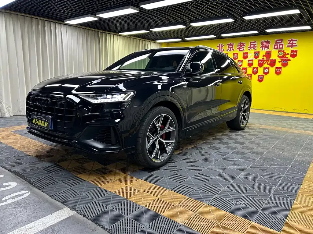 Audi Q8 2021 из CN, фото 1