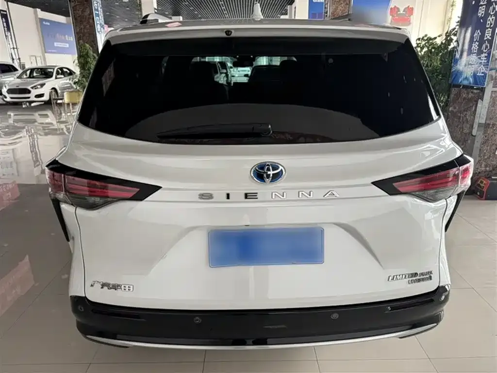 Toyota Sienna 2023 из CN, фото 9
