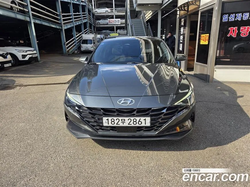 Hyundai AVANTE — фото 1