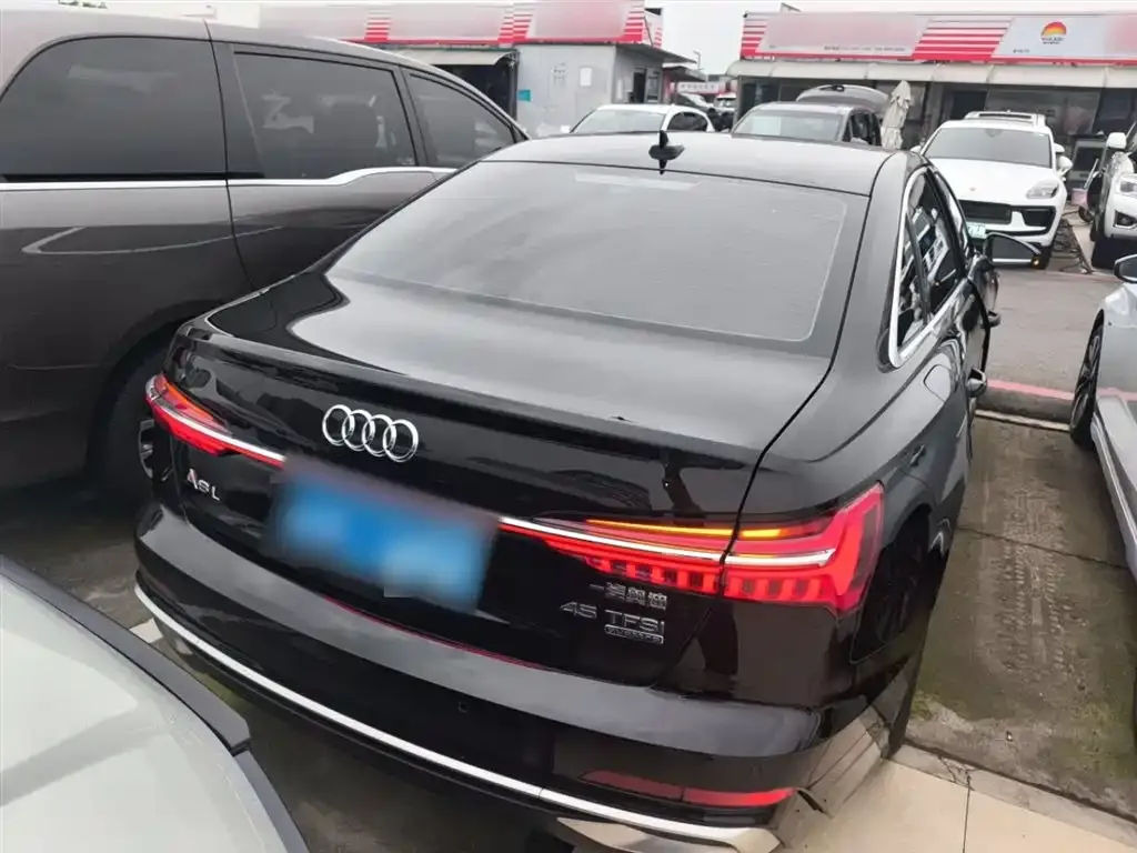 Audi A6L 2024 из CN, фото 6