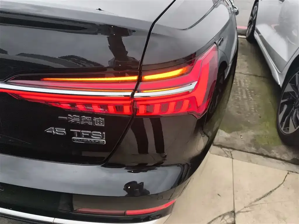 Audi A6L 2024 из CN, фото 8