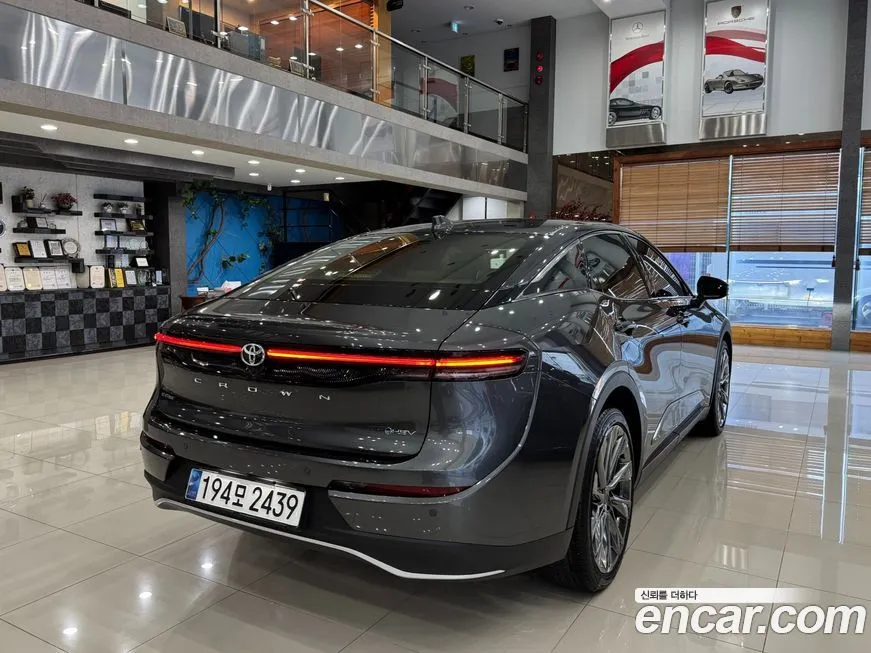 Toyota Crown 2024 из KR, фото 2