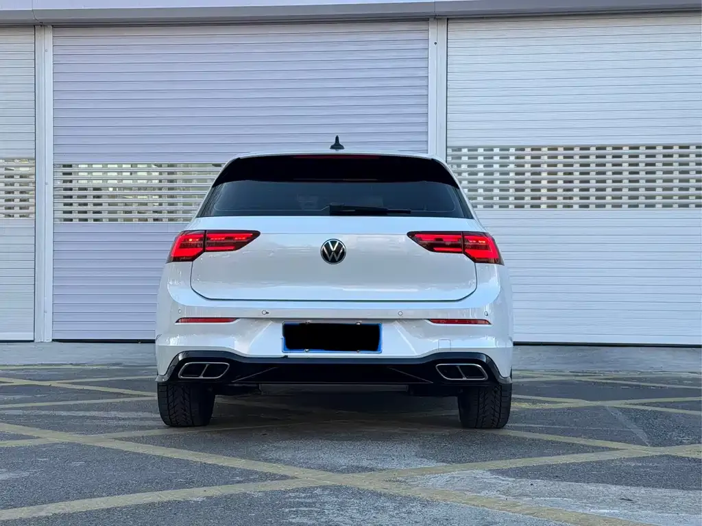Volkswagen Golf 2023 из CN, фото 6