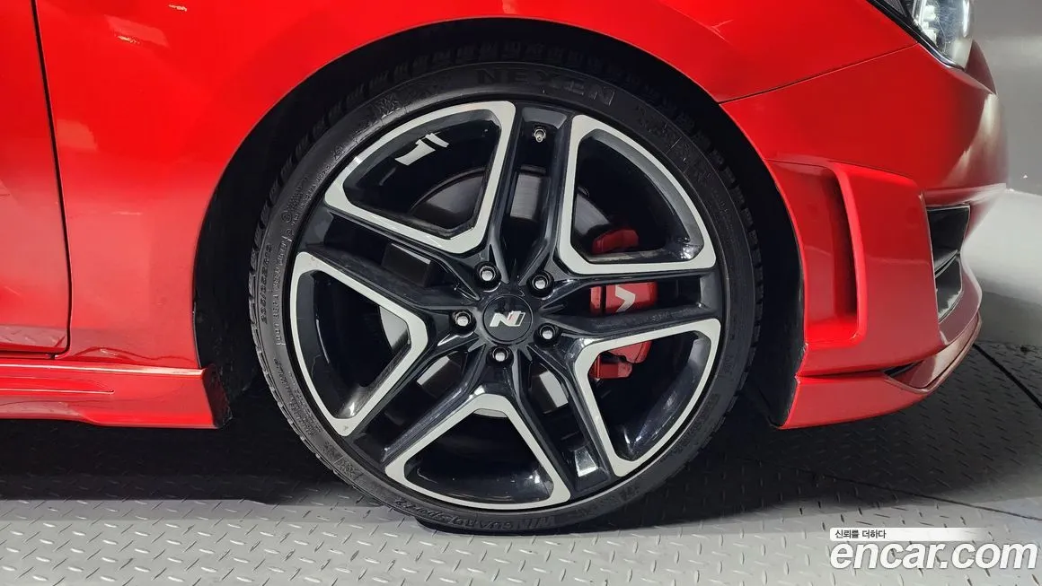 Hyundai Veloster — фото 5