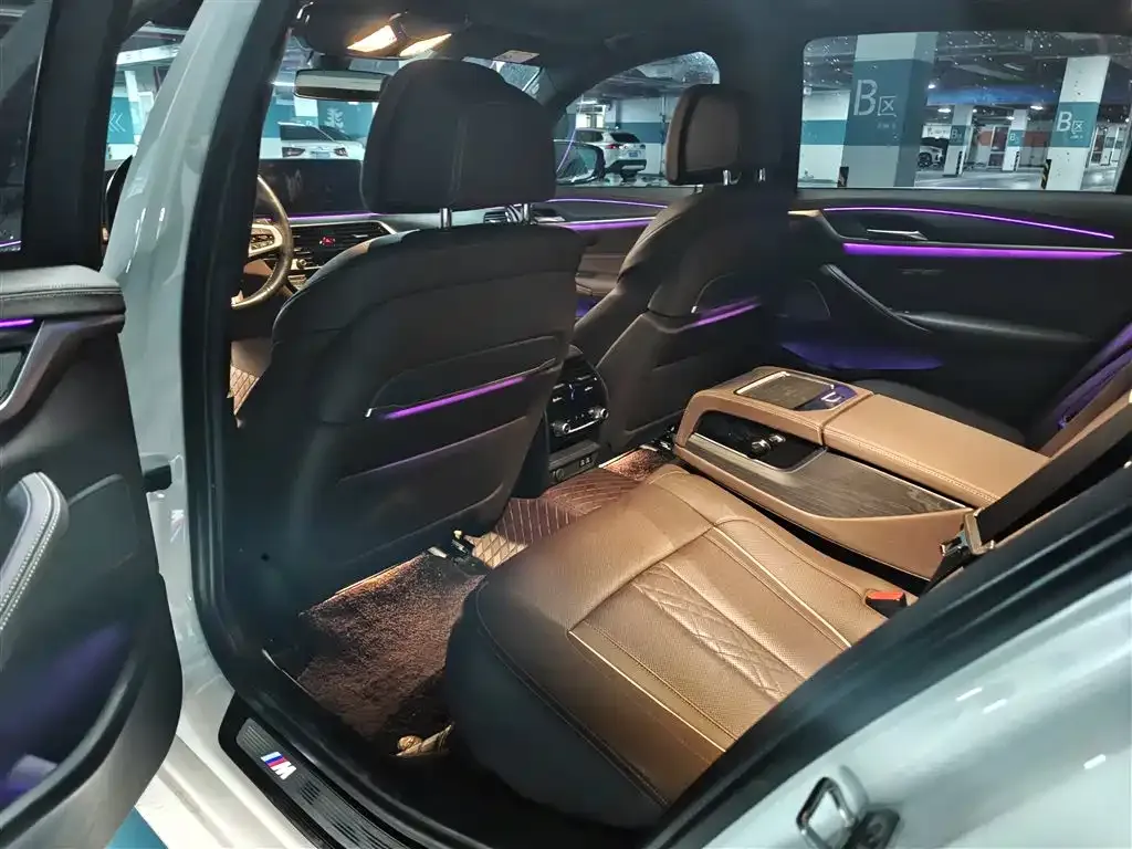 BMW 5 Series 2022 из CN, фото 3