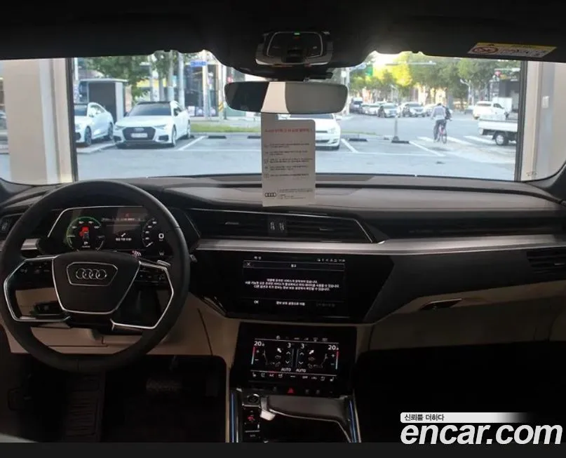 Audi Q8 e-tron 2024 из KR, фото 7