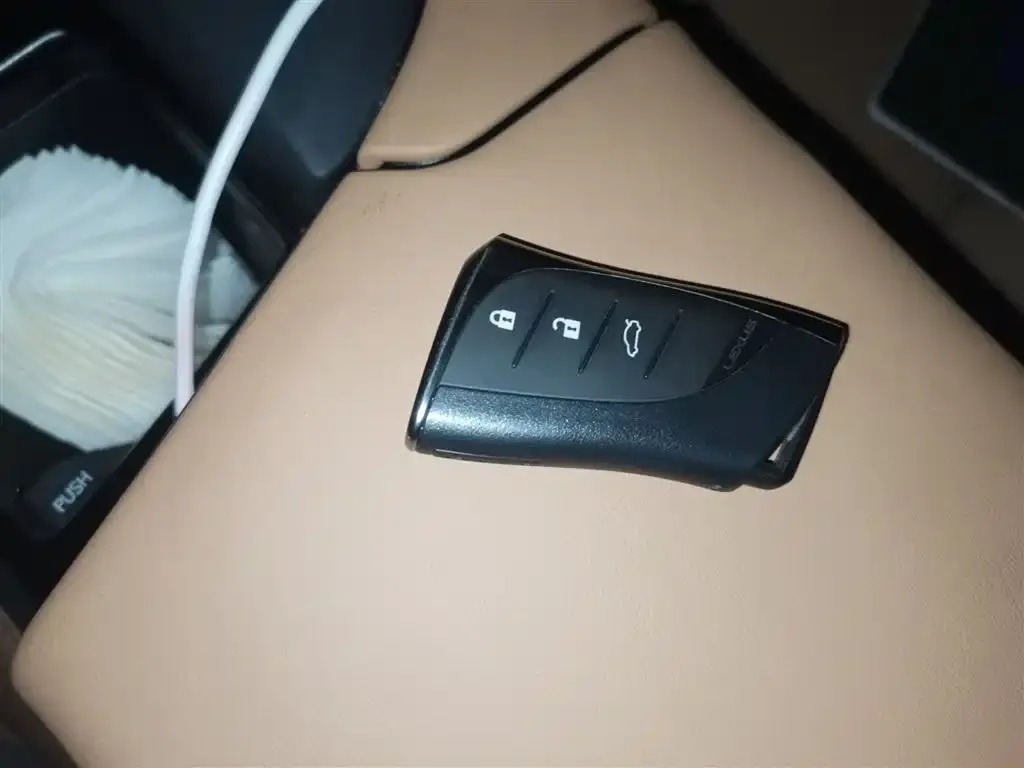 Lexus ES 2022 из CN, фото 10