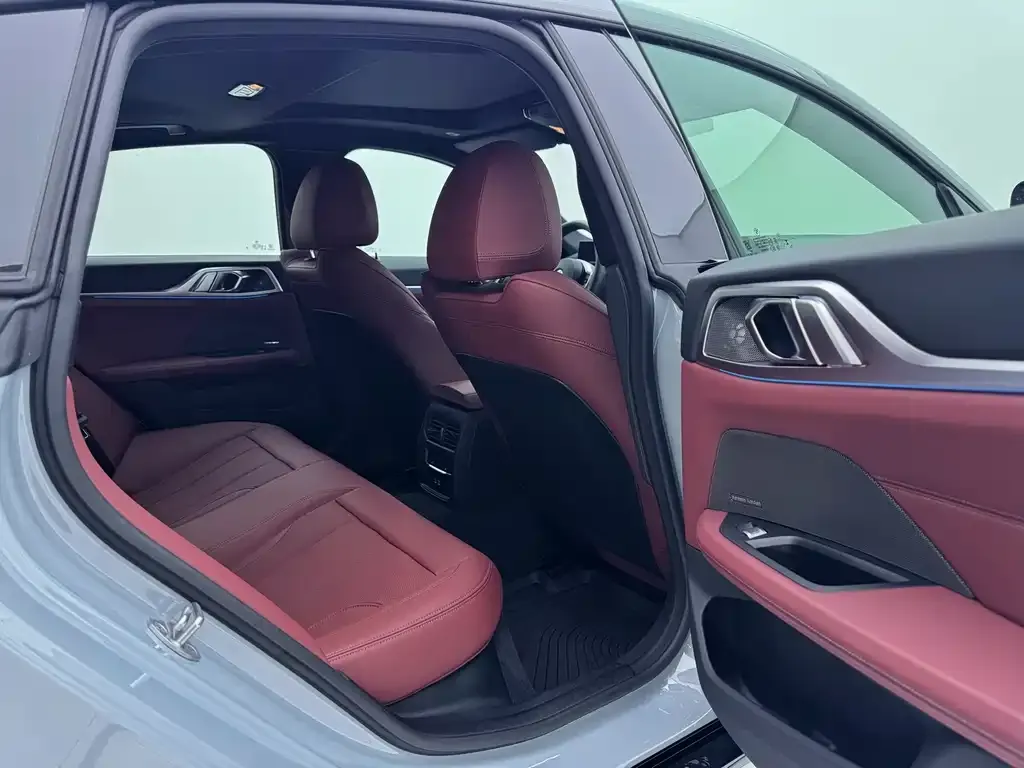 BMW 4 Series 2024 из CN, фото 8