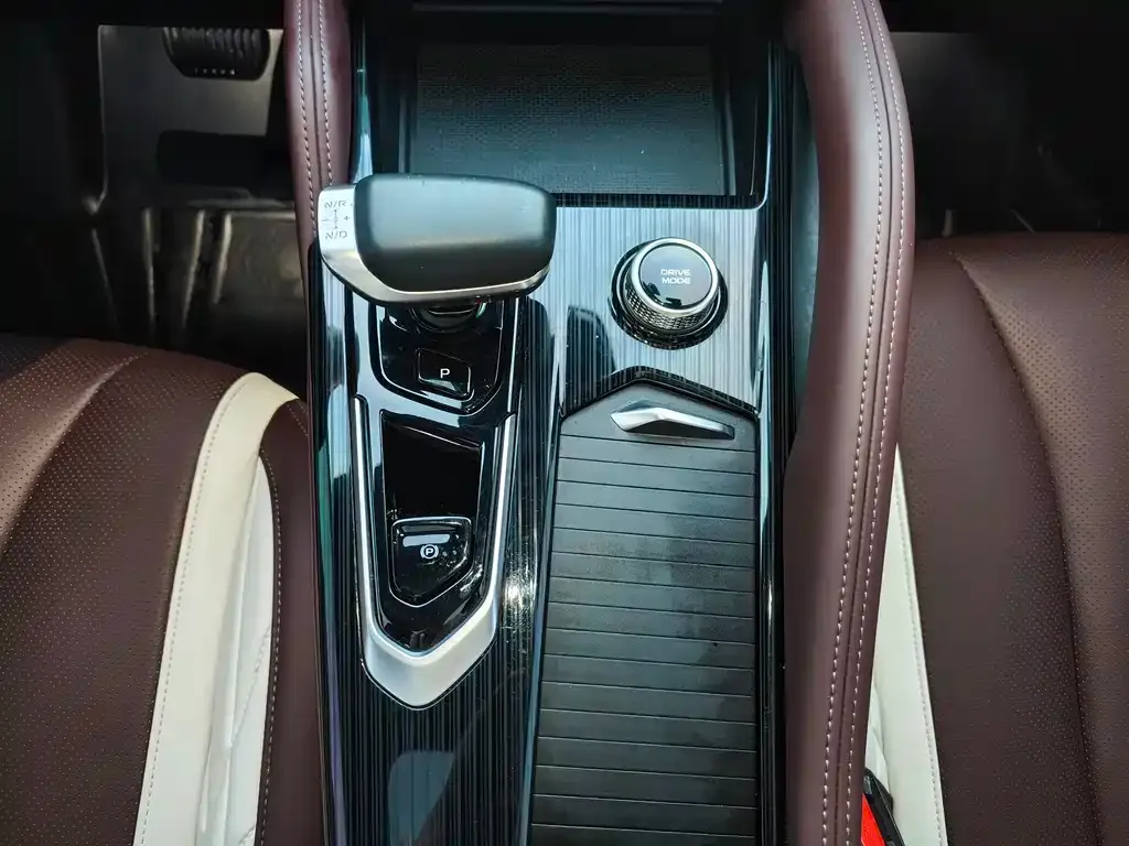Geely Xingyue L 2022 из CN, фото 9