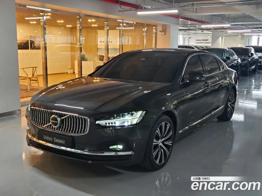Volvo S90 — фото 1