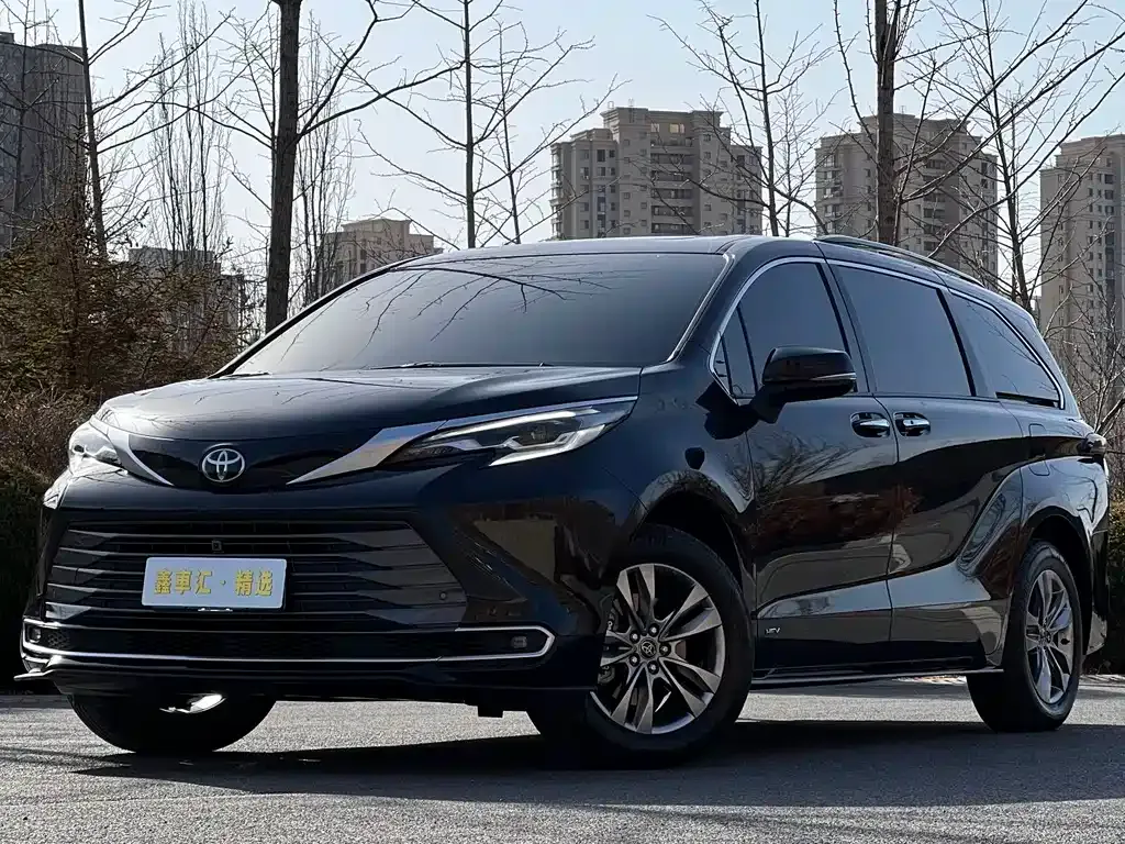 Toyota Sienna 2025 из CN, фото 1