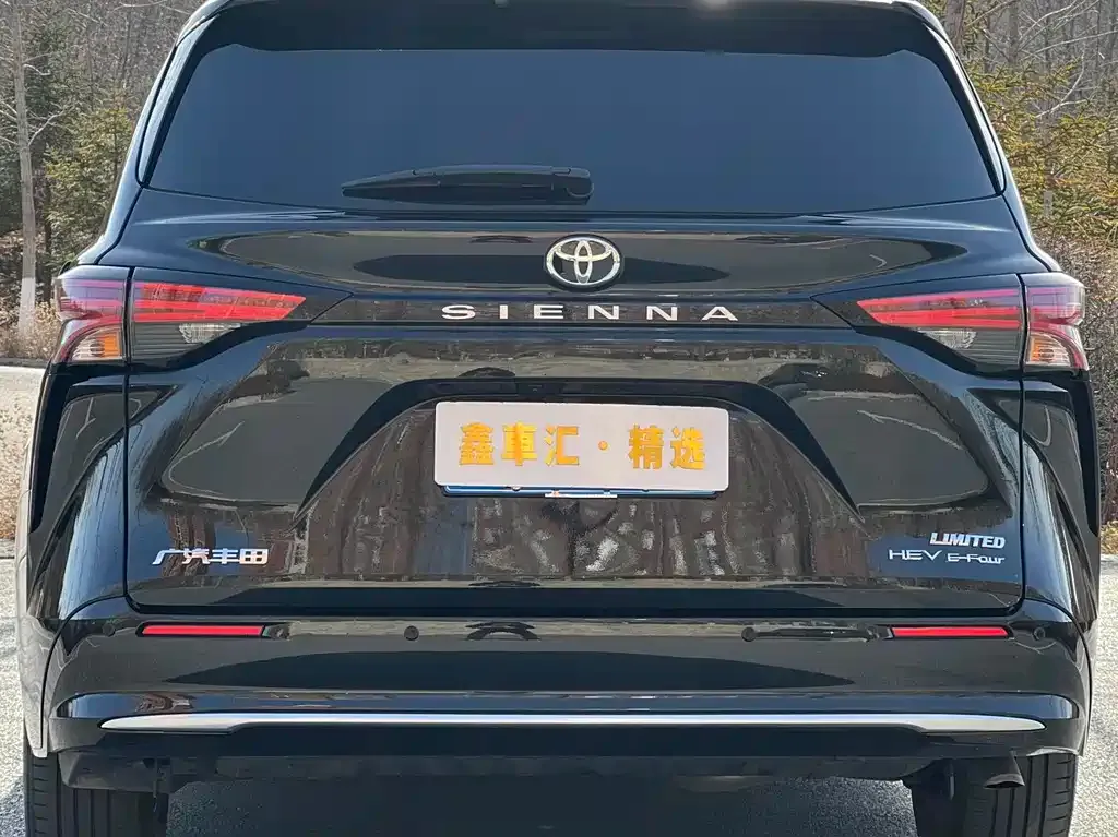 Toyota Sienna 2025 из CN, фото 5