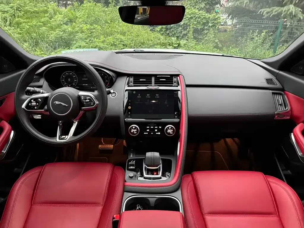 Jaguar E-PACE 2025 из CN, фото 6