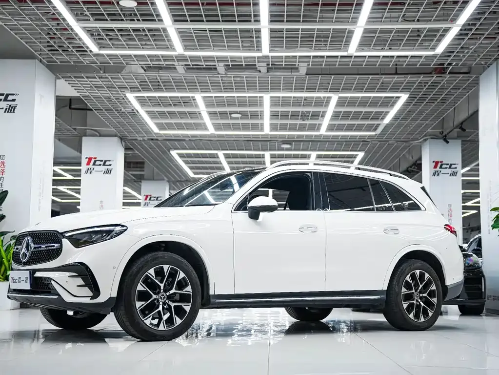 Mercedes-Benz GLC 2023 из CN, фото 1