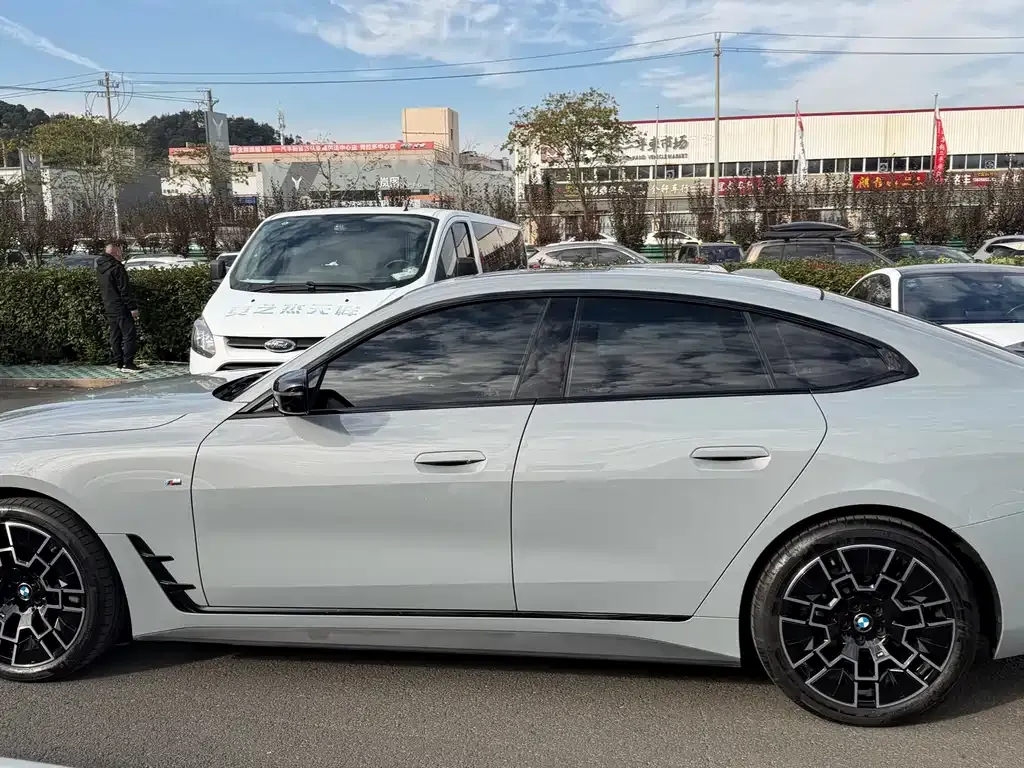 BMW 4 Series 2025 из CN, фото 10