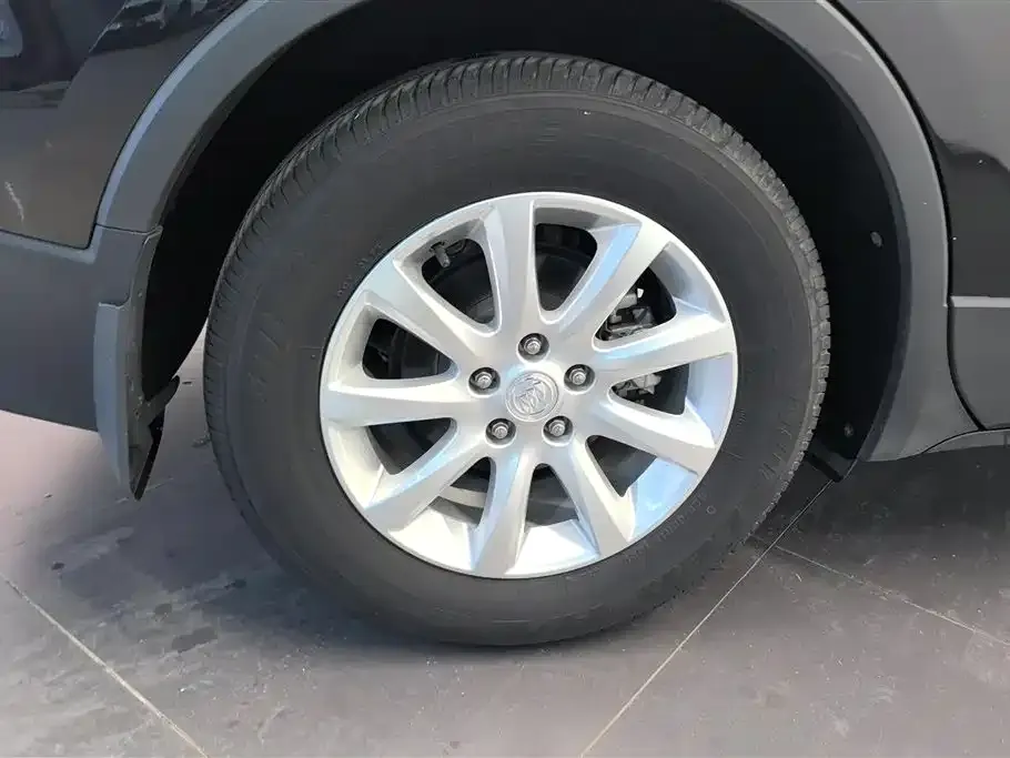 Buick Envision Plus — фото 6