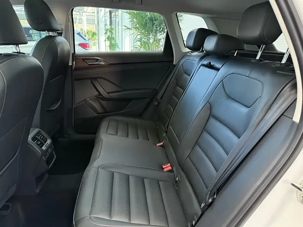 Volkswagen Tharu 2021 из CN, фото 10