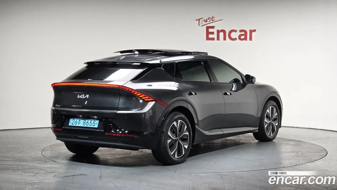 Kia EV6 2023 из KR, фото 2