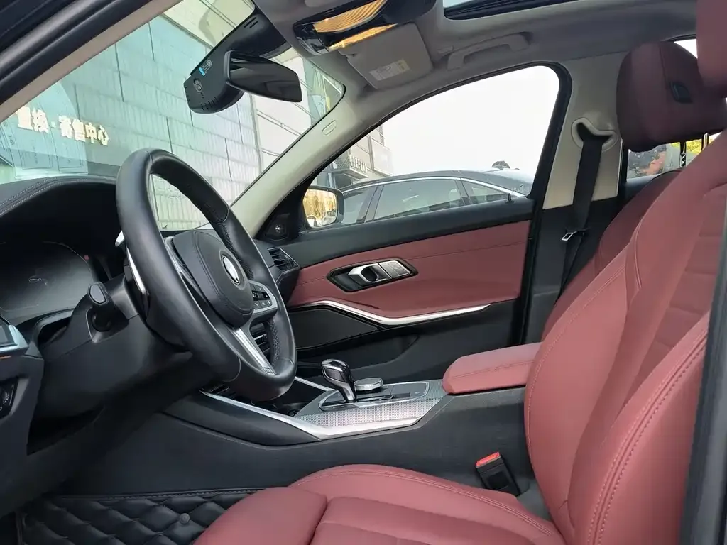 BMW 3 Series 2021 из CN, фото 3
