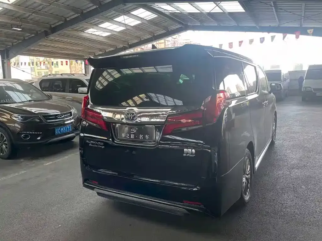 Toyota Alphard 2022 из CN, фото 4