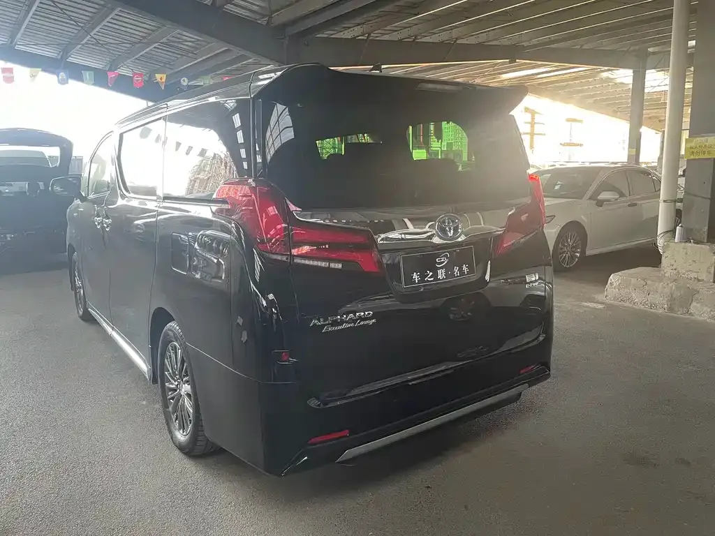 Toyota Alphard 2022 из CN, фото 6