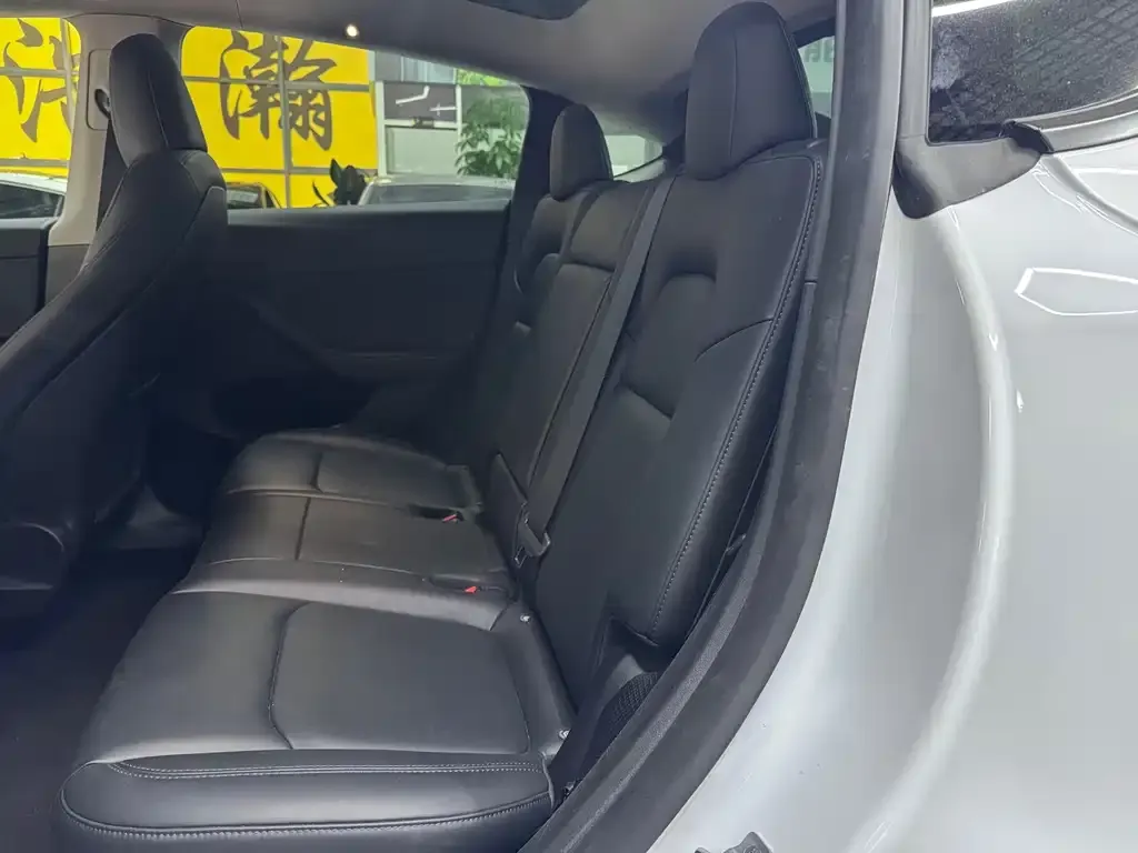 Tesla Model Y 2024 из CN, фото 5