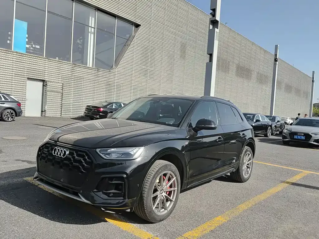 Audi Q5L 2023 из CN, фото 1