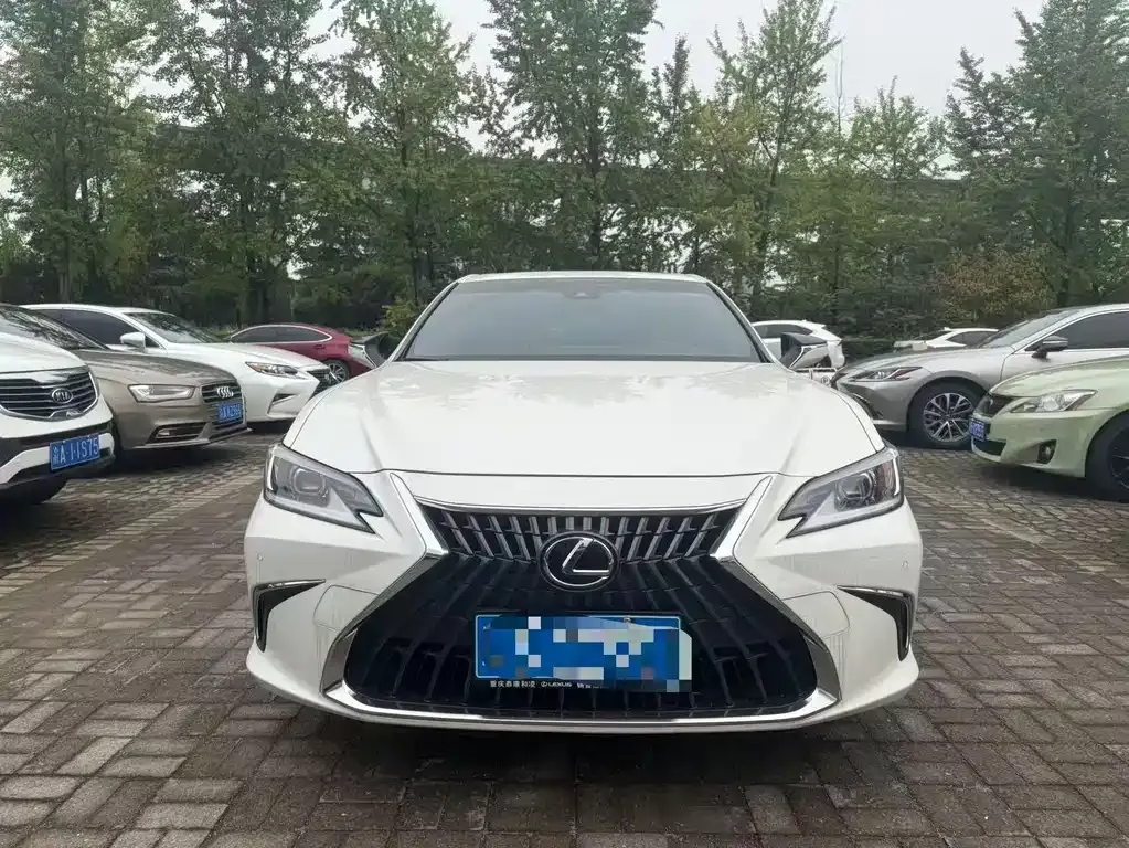 Lexus ES 2024 из CN, фото 2