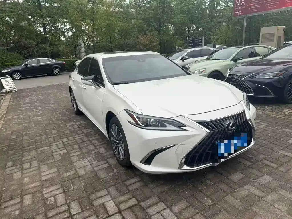 Lexus ES 2024 из CN, фото 3