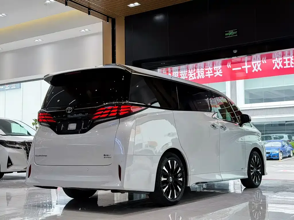 Toyota Alphard 2024 из CN, фото 6