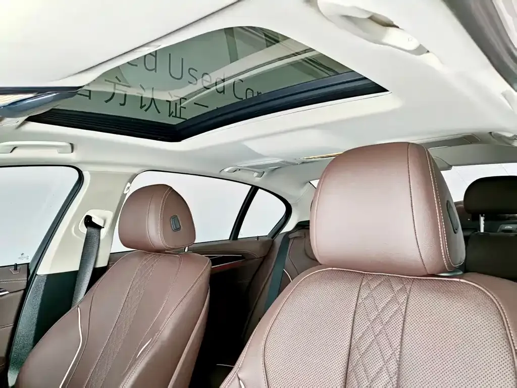 BMW 5 Series 2024 из CN, фото 9
