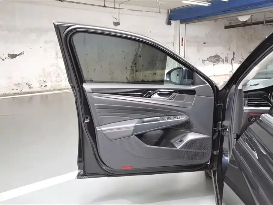 Volkswagen Passat 2022 из CN, фото 7