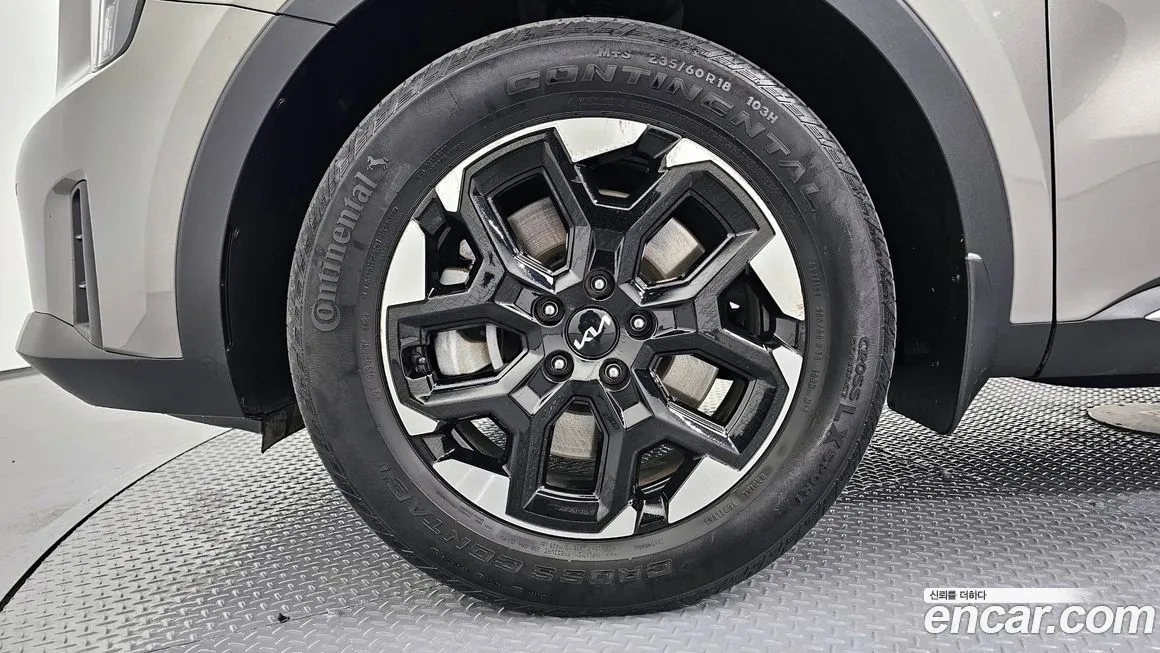 Kia Sorento — фото 5