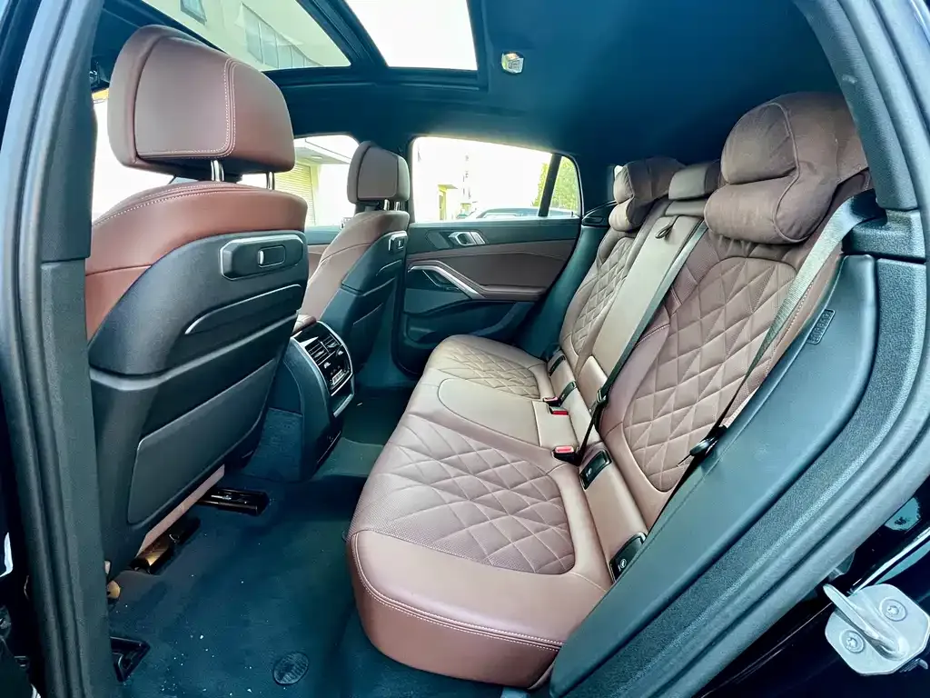 BMW X6 2024 из CN, фото 8