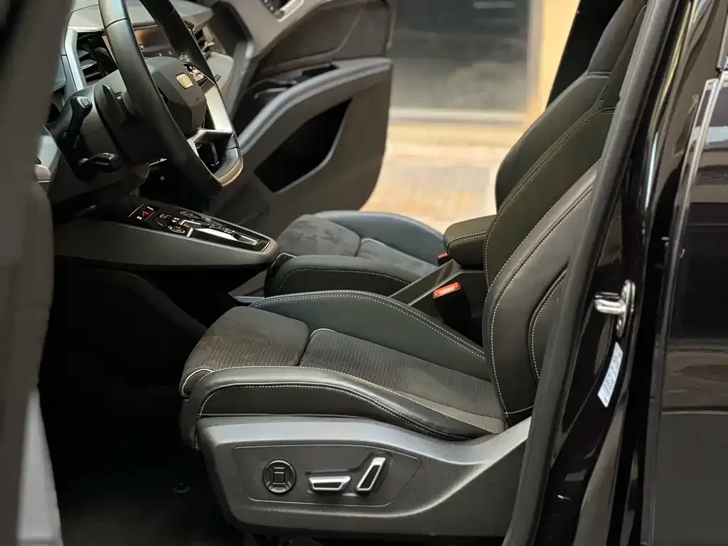 Audi Q5 e-tron 2024 из CN, фото 5