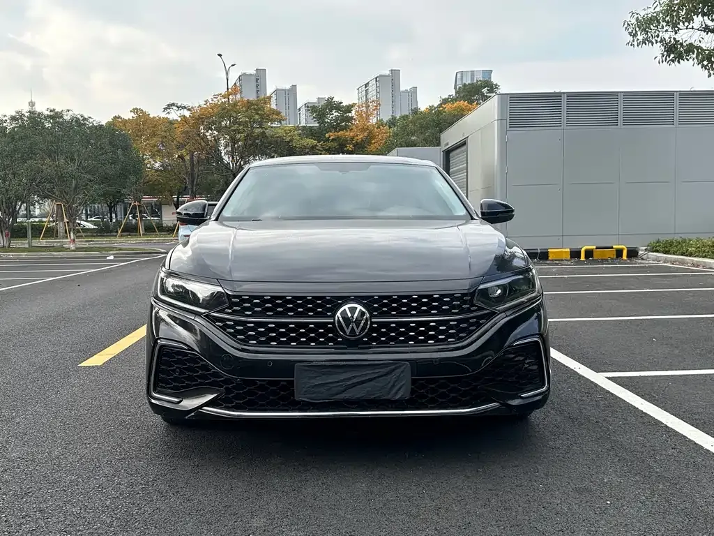 Volkswagen Passat 2021 из CN, фото 2